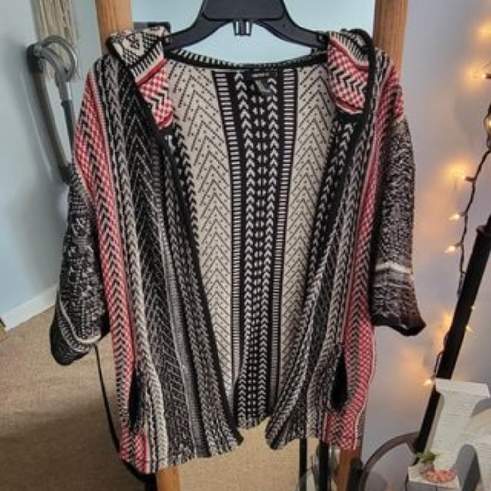 Forever 21 Short Sleeve Hooded Sweater